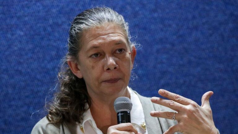 Ídolos do esporte protestam contra Lula, que deve tirar Ana Moser para acomodar Centrão